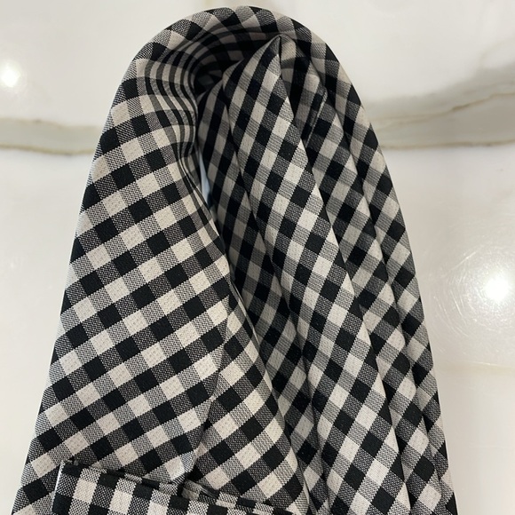 Pierre Cardin Black & White Checked Tie—GREAT Looking!!  Like New Condition!! - Picture 6 of 7